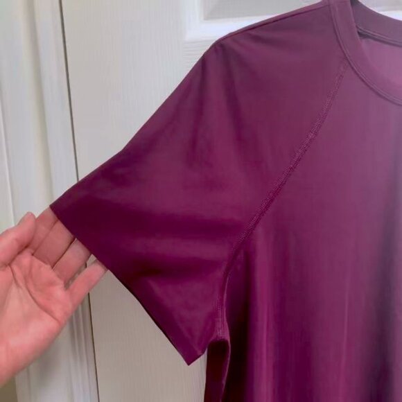 ๐๐ SEE VIDEO Cute Lululemon T-Shirt Beautiful Maroon Purple Colour - Picture 7 of 10